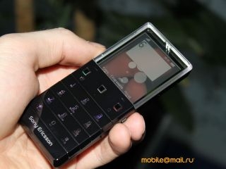 Sony Ericsson Xperia Pureness с прозрачным экраном